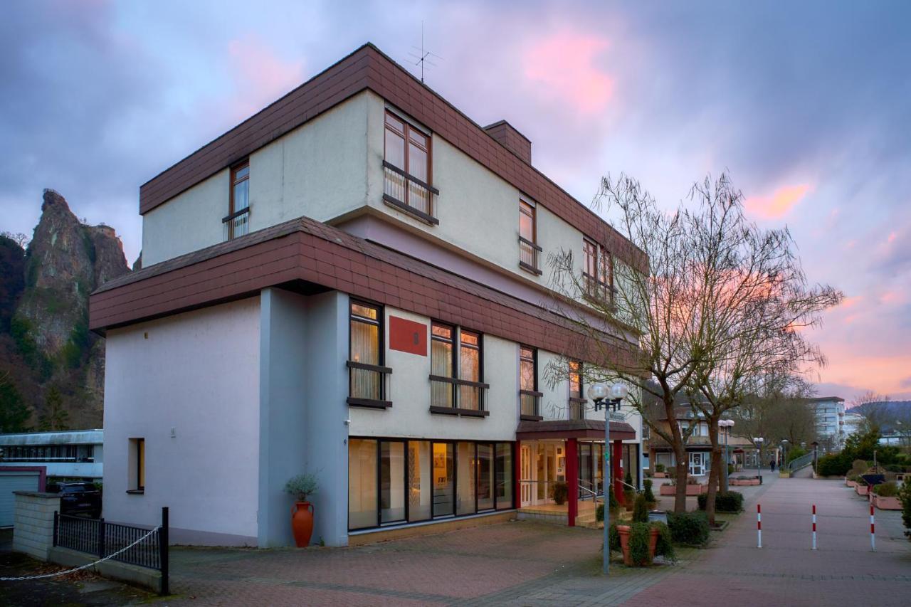 Hotel Garni Am Goetheplatz Бад-Мюнстер-на-Штайн-Эбернбурге Экстерьер фото